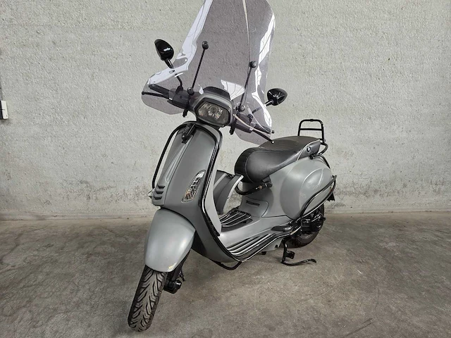 Vespa - bromscooter - sprint 4t - 45km uitvoering f754vl - afbeelding 2 van  9