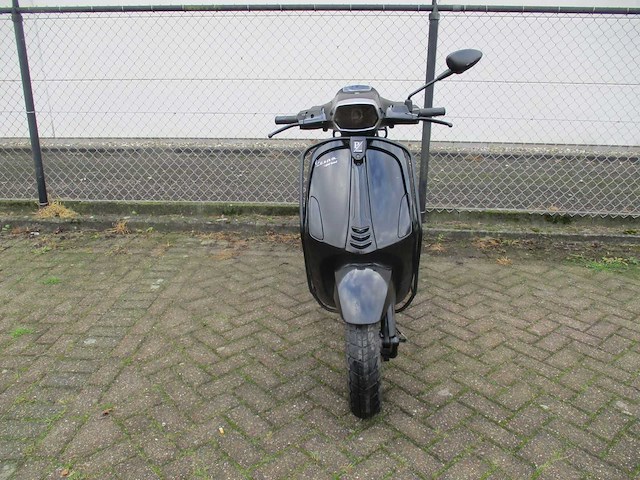 Vespa - bromscooter - sprint 4t - scooter - afbeelding 5 van  11