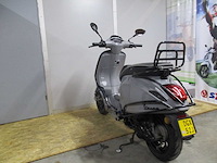 Vespa - bromscooter - sprint 4t - scooter - afbeelding 2 van  11