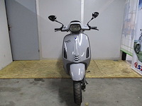 Vespa - bromscooter - sprint 4t - scooter - afbeelding 5 van  11