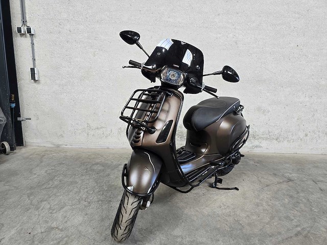 Vespa - bromscooter - sprint 4t sport - 45km uitvoering dlg43h - afbeelding 3 van  8