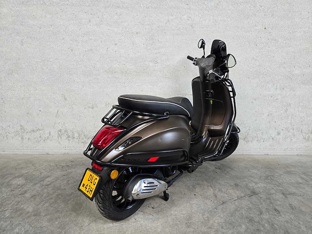 Vespa - bromscooter - sprint 4t sport - 45km uitvoering dlg43h - afbeelding 7 van  8