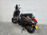 Vespa - bromscooter - sprint 4t sport - 45km uitvoering dlg43h - afbeelding 5 van  7