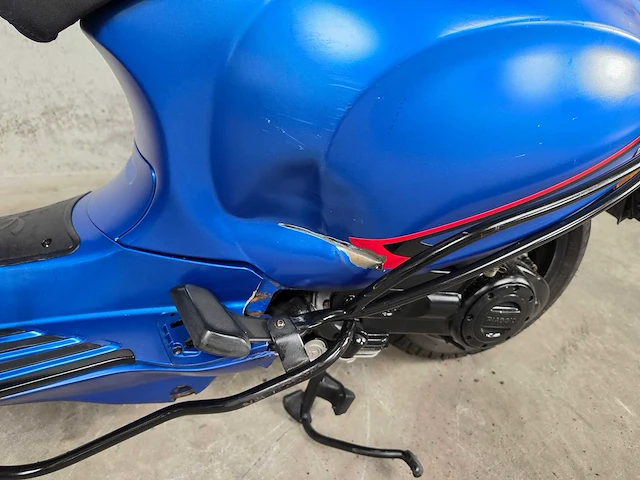 Vespa - bromscooter - sprint 4t sport - 45km uitvoering dts05l - afbeelding 5 van  9