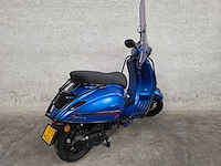 Vespa - bromscooter - sprint 4t sport - 45km uitvoering dts05l - afbeelding 8 van  9