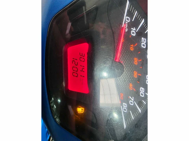 Vespa - bromscooter - sprint 4t sport - 45km uitvoering dts05l - afbeelding 9 van  9