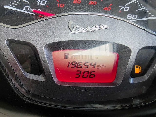 Vespa - bromscooter - sprint 4t sport - 45km uitvoering dvb35f - afbeelding 8 van  8