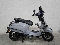 Vespa - bromscooter - sprint 4t sport - 45km uitvoering dvg37t - afbeelding 2 van  8
