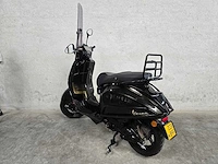 Vespa - bromscooter - sprint 4t sport - 45km uitvoering dzb89f - afbeelding 7 van  8