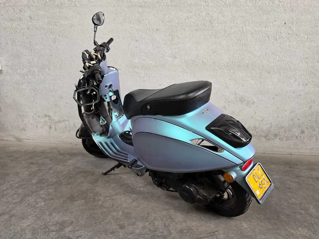 Vespa - bromscooter - sprint 4t sport - 45km uitvoering - afbeelding 6 van  7