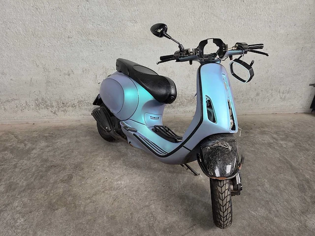 Vespa - bromscooter - sprint 4t sport - 45km uitvoering - afbeelding 4 van  7
