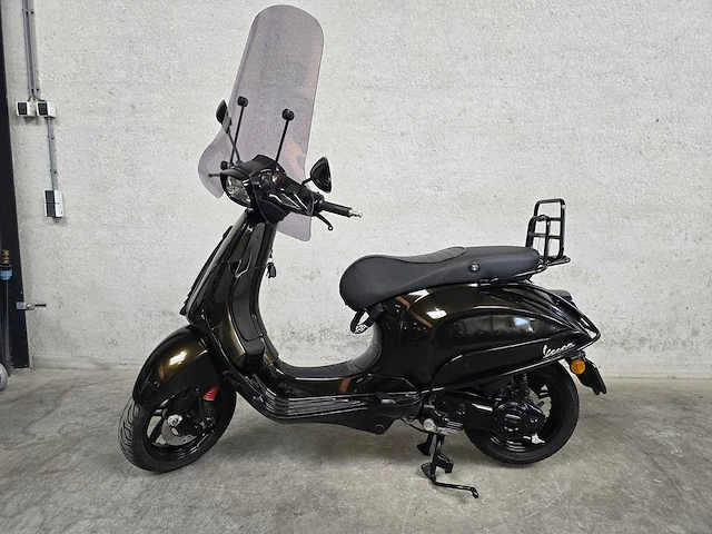 Vespa - bromscooter - sprint 4t sport - 4t 45km uitvoering dzb89f - afbeelding 1 van  8