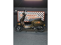 Vespa - bromscooter - sprint 4t sport - motorised scooter - afbeelding 1 van  5