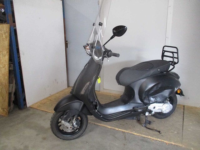 Vespa - bromscooter - sprint 4t sport injectie - scooter - afbeelding 4 van  11