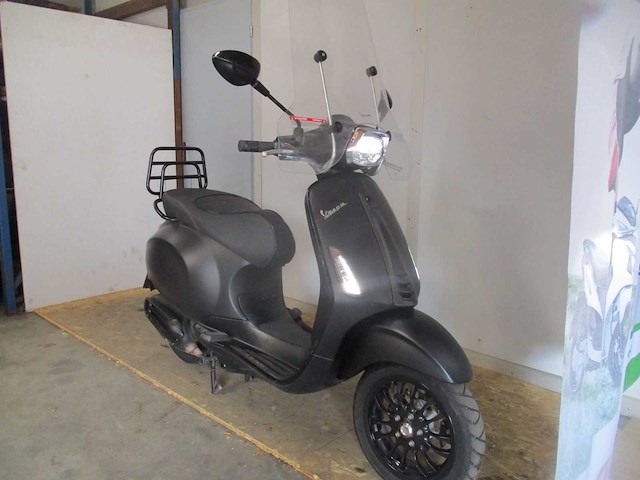 Vespa - bromscooter - sprint 4t sport injectie - scooter - afbeelding 7 van  11