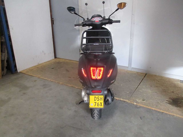 Vespa - bromscooter - sprint 4t sport injectie - scooter - afbeelding 10 van  11