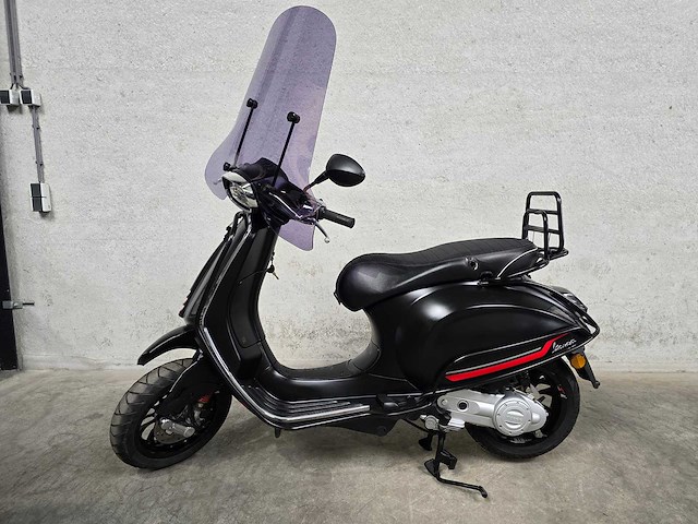 Vespa - bromscooter - sprint 50 - 4t 45km uitvoering fkf17x - afbeelding 1 van  8