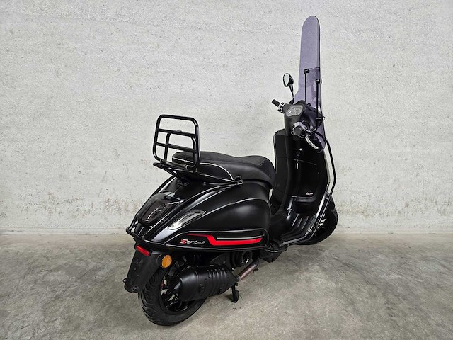Vespa - bromscooter - sprint 50 - 4t 45km uitvoering fkf17x - afbeelding 7 van  8