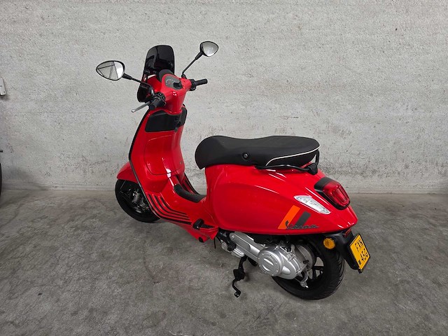 Vespa - bromscooter - sprint 50 s - 4t 45km uitvoering fxn45g - afbeelding 7 van  8