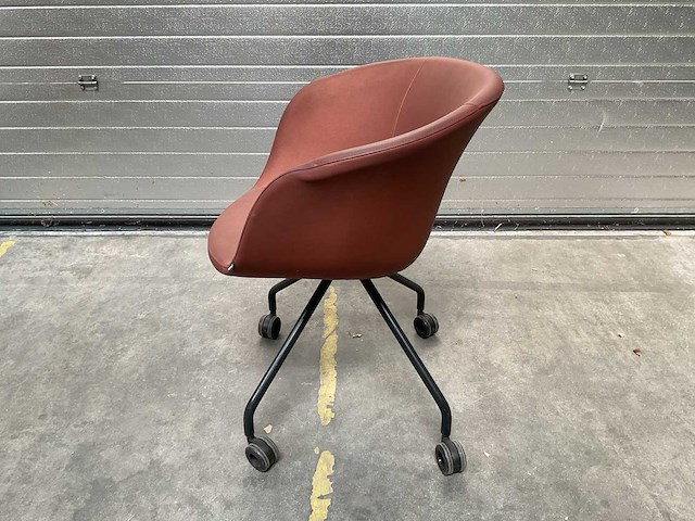 Vespa - club kvv - verrijdbare vergaderstoel (4x) - afbeelding 2 van  6