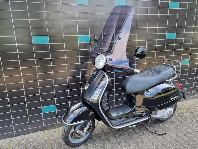 Vespa - gts 250 i.e. - motorscooter - afbeelding 1 van  10