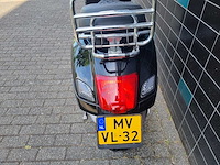 Vespa - gts 250 i.e. - motorscooter - afbeelding 8 van  10