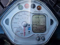 Vespa - gts 250 i.e. - motorscooter - afbeelding 10 van  10