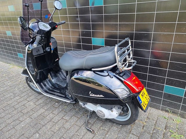 Vespa - gts 250 i.e. - motorscooter - afbeelding 4 van  10