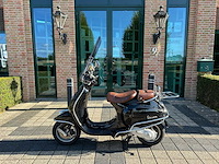 Vespa - lx - brommer - afbeelding 1 van  9