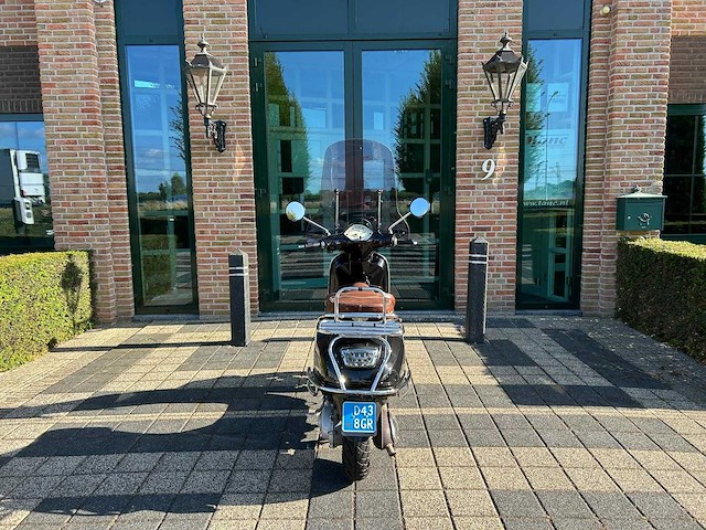 Vespa - lx - brommer - afbeelding 9 van  9