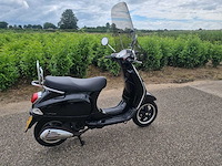Vespa - lx 150 - motorfiets - afbeelding 1 van  5