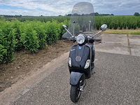 Vespa - lx 150 - motorfiets - afbeelding 3 van  5