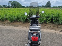 Vespa - lx 150 - motorfiets - afbeelding 4 van  5