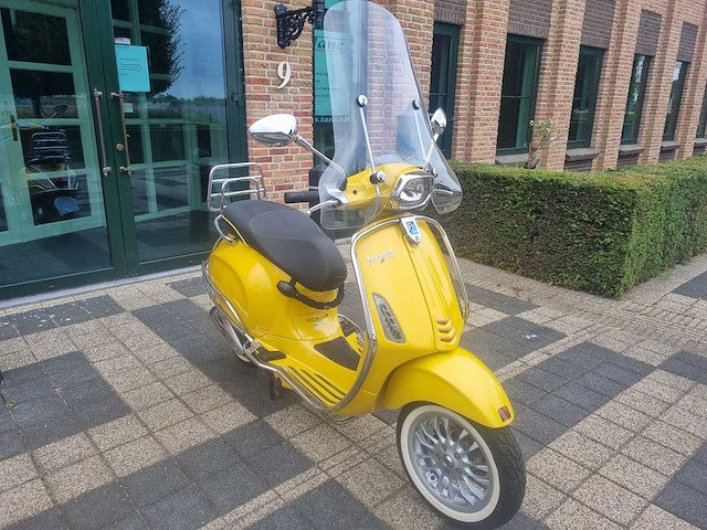 Vespa - lx 4takt - brommer - afbeelding 2 van  2