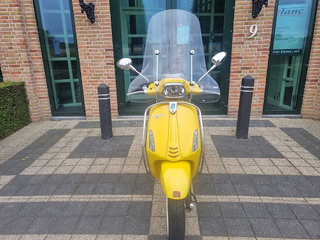Vespa - lx 4takt - brommer - afbeelding 9 van  16