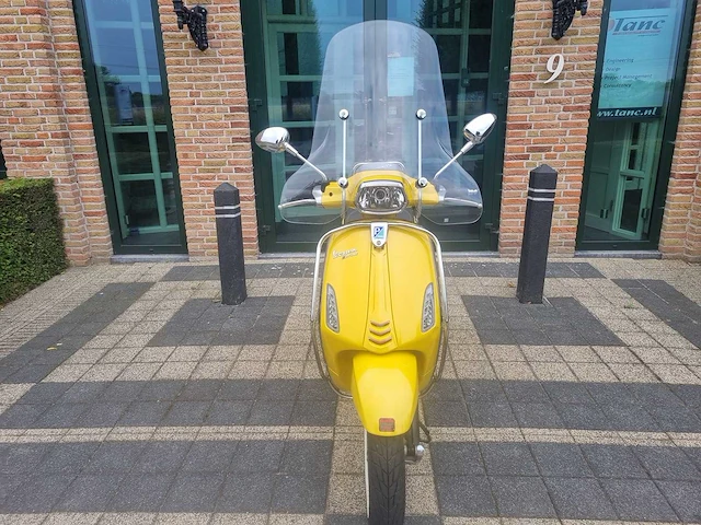 Vespa - lx 4takt - brommer - afbeelding 12 van  16