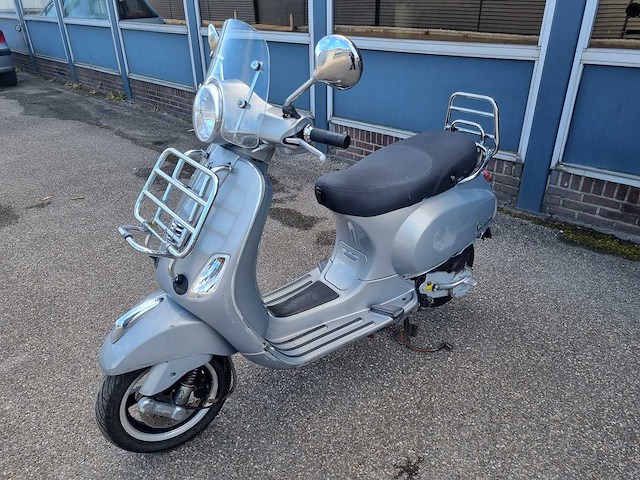 Vespa - lx 50 - brommer - afbeelding 1 van  7