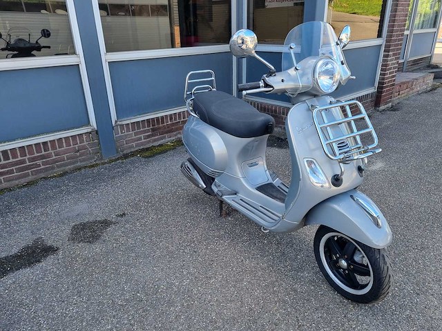 Vespa - lx 50 - brommer - afbeelding 4 van  7
