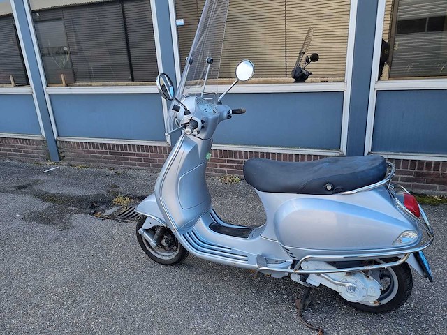 Vespa - lx 50 - brommer - afbeelding 2 van  10