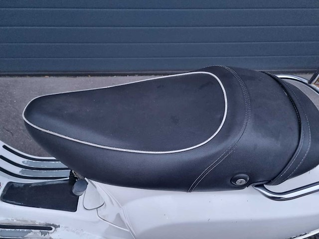 Vespa - lx 50 brommer - afbeelding 1 van  6