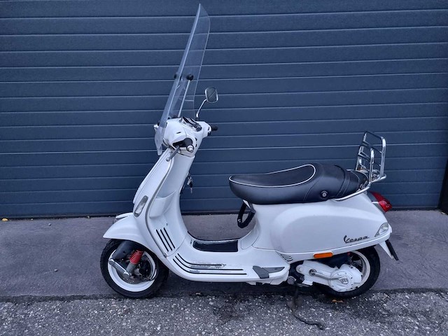 Vespa - lx 50 brommer - afbeelding 1 van  10