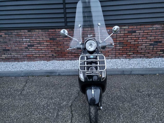 Vespa - lx 50 - afbeelding 8 van  13