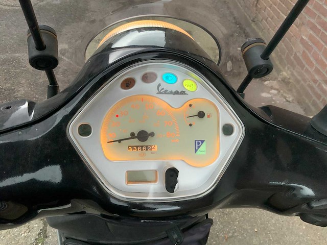 Vespa - lx50 - lx50 - scooter - afbeelding 12 van  14