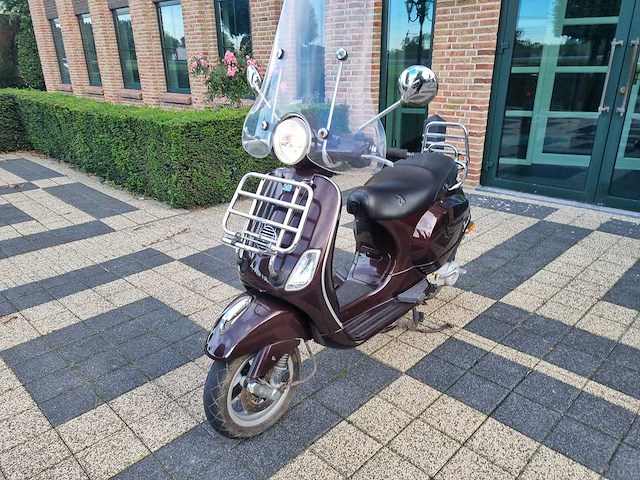 Vespa - lx50 - afbeelding 1 van  10