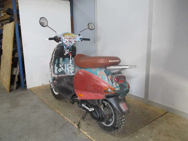 Vespa - motorscooter - et 4 125 art - motorcycle - afbeelding 1 van  11