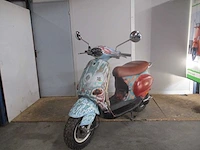 Vespa - motorscooter - et 4 125 art - motorcycle - afbeelding 10 van  11