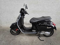 Vespa - motorscooter - gts 300 i.e. super - 4t mtrh54 - afbeelding 1 van  8