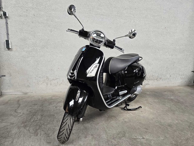 Vespa - motorscooter - gts 300 supernotte a - 96mnfn - afbeelding 5 van  7