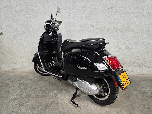 Vespa - motorscooter - gts 300 supernotte a - 96mnfn - afbeelding 6 van  7