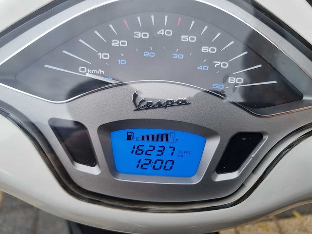 Vespa - primavera 2t - brommer - afbeelding 11 van  11